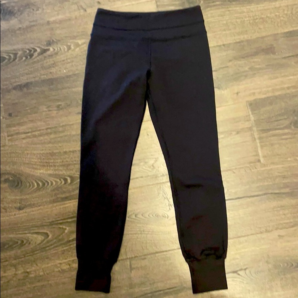 Lululemon WU luon jogger sz 4 EUC